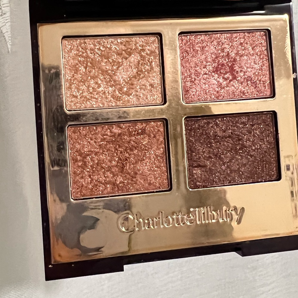 Charlotte Tilbury Pillow Talk eyeshadow